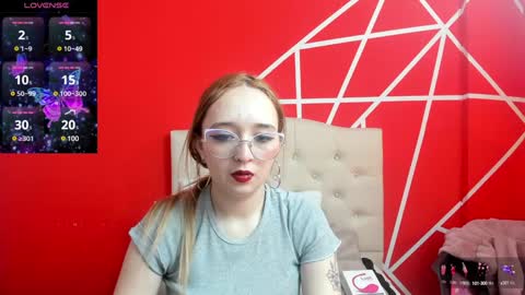 Lia Roberts online show from 12/23/24, 12:41