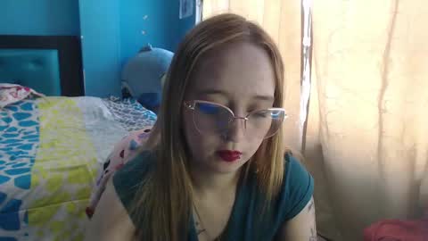 Lia Roberts online show from 02/01/25, 03:07