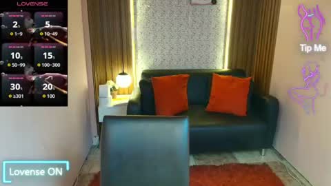 Lia Roberts online show from 06/12/26, 04:39