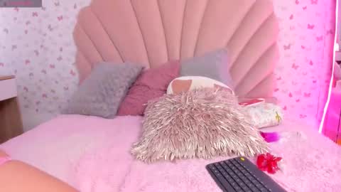 Snapshot of liarossi_ chatting on 11/04/25, 12:59 liarossi_ online show from 11/04/25, 12:59