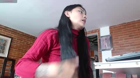 Snapshot of liarouse04 chatting on 02/18/26, 01:40 Liarouse04 online show from 02/18/26, 01:40