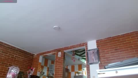 Snapshot of liarouse04 chatting on 02/23/26, 12:46 Liarouse04 online show from 02/23/26, 12:46