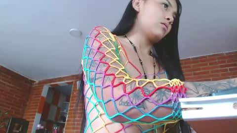 Snapshot of liarouse04 chatting on 05/07/26, 01:27 Liarouse04 online show from 05/07/26, 01:27