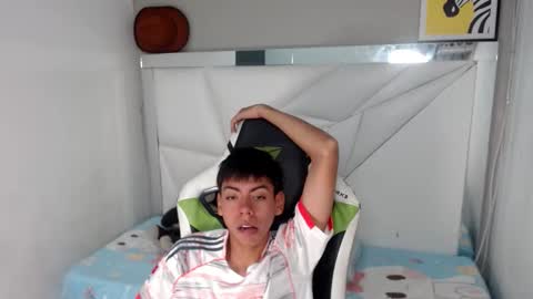Snapshot of liarr_ chatting on 02/22/26, 08:07 LIAR online show from 02/22/26, 08:07