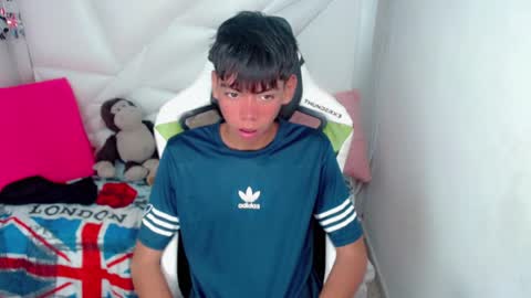 Snapshot of liarr_ chatting on 05/01/26, 02:27 LIAR online show from 05/01/26, 02:27