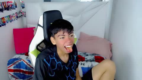 Snapshot of liarr_ chatting on 05/02/26, 03:11 LIAR online show from 05/02/26, 03:11