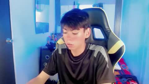 Snapshot of liarr_ chatting on 05/15/26, 11:56 LIAR online show from 05/15/26, 11:56