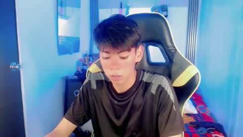 Snapshot of liarr_ chatting on 05/16/26, 12:07 LIAR online show from 05/16/26, 12:07