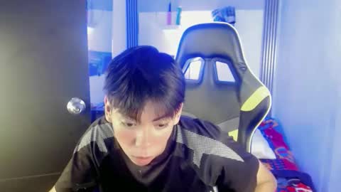 Snapshot of liarr_ chatting on 05/16/26, 12:18 LIAR online show from 05/16/26, 12:18