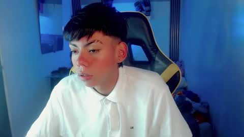 Snapshot of liarr_ chatting on 05/20/26, 03:24 LIAR online show from 05/20/26, 03:24