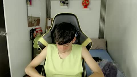 Snapshot of liarr_ chatting on 06/10/26, 05:18 LIAR online show from 06/10/26, 05:18