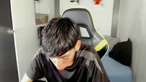 Snapshot of liarr_ chatting on 06/11/26, 07:12 LIAR online show from 06/11/26, 07:12