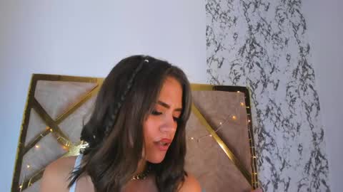 Snapshot of liaruso chatting on 05/23/26, 01:33 liaross online show from 05/23/26, 01:33