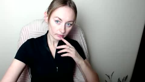 Lia online show from 01/14/26, 07:47