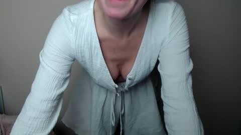 Lia online show from 02/06/26, 01:03