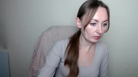 Lia online show from 04/25/26, 11:46