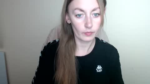 Lia online show from 05/06/26, 11:59
