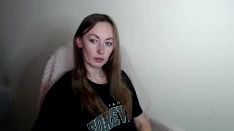 Lia online show from 05/23/26, 11:47