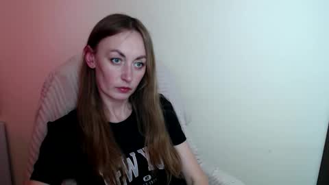 Lia online show from 06/05/26, 12:00