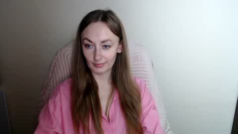 Lia online show from 06/14/26, 11:12