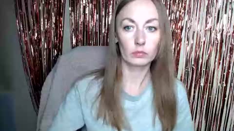 Lia online show from 07/29/26, 12:25