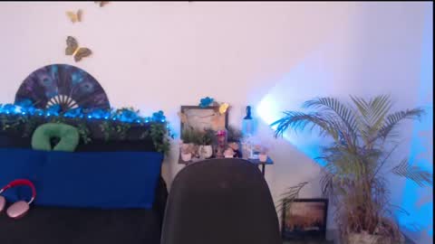 LiaScarlett online show from 05/16/26, 11:42