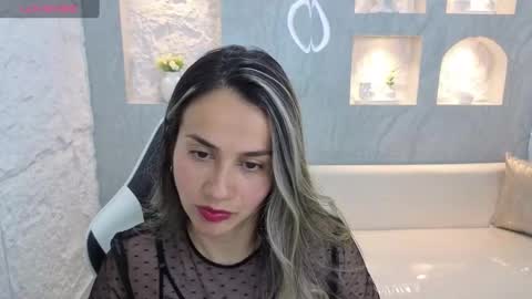 Snapshot of liat_white_tx chatting on 09/13/25, 01:11 Online 800 to 1400 online show from 09/13/25, 01:11