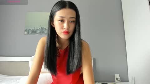 Lia online show from 11/11/25, 02:44