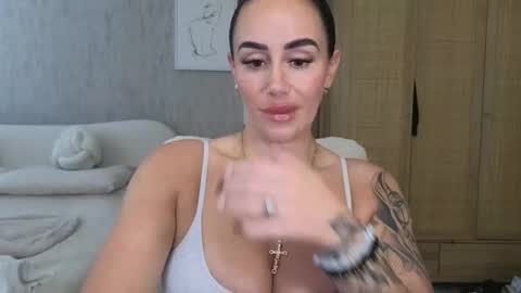 Snapshot of libbyloveheartx chatting on 10/02/25, 10:33 Libby online show from 10/02/25, 10:33