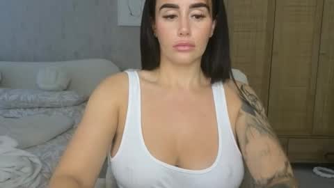 Snapshot of libbyloveheartx chatting on 10/14/25, 08:59 Libby online show from 10/14/25, 08:59