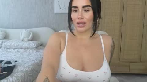 Snapshot of libbyloveheartx chatting on 10/27/25, 11:03 Libby online show from 10/27/25, 11:03