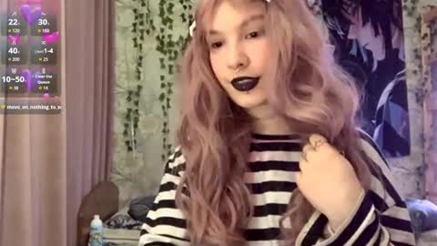 Lola online show from 09/21/25, 07:04