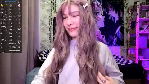 Lola online show from 10/14/25, 07:03