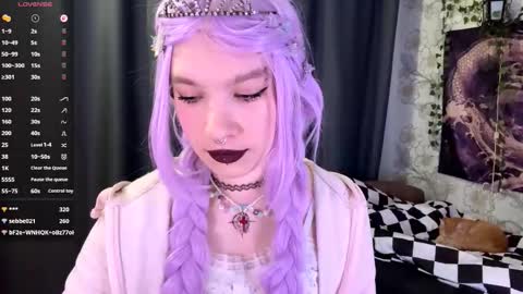 Lola online show from 10/21/25, 07:47