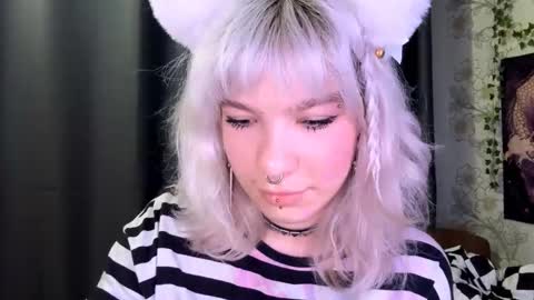 Lola online show from 10/29/25, 07:15