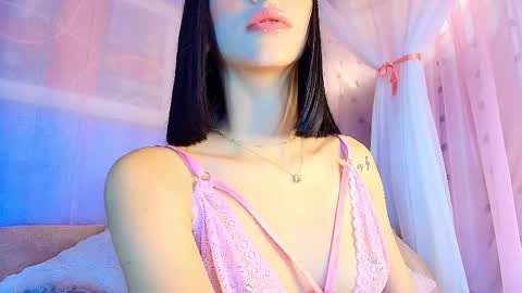 Valentina Hall online show from 04/11/26, 11:36