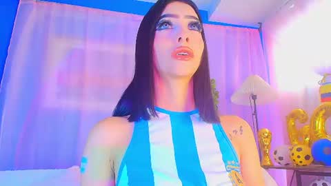 Valentina Hall online show from 06/22/26, 12:02