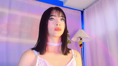 Valentina Hall online show from 07/13/26, 11:46