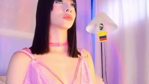 Valentina Hall online show from 07/15/26, 12:43