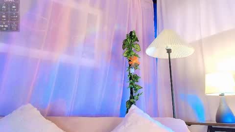 Valentina Hall online show from 07/27/26, 11:50