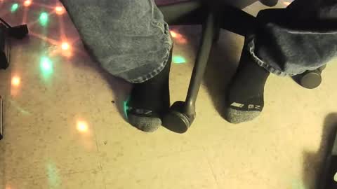 Snapshot of licfeetoesuc chatting on 12/13/24, 07:25 Spun H Drive online show from 12/13/24, 07:25