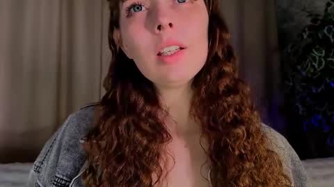 Snapshot of licklissy chatting on 04/09/26, 04:34 Alice online show from 04/09/26, 04:34