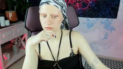 Hey My name is Lida online show from 07/04/26, 09:04