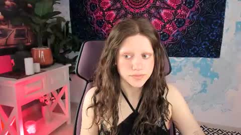 Hey My name is Lida online show from 07/18/26, 09:02