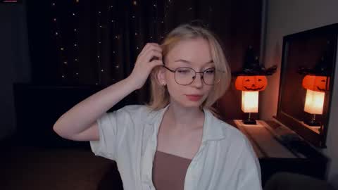 Ann online show from 10/29/25, 07:37