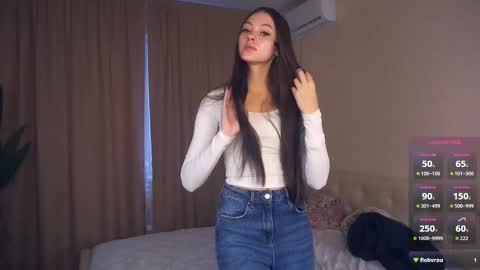 Snapshot of liersery chatting on 10/21/25, 06:25 Georgina online show from 10/21/25, 06:25