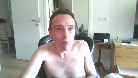 Snapshot of lieven7887 chatting on 07/03/26, 04:24 lieven online show from 07/03/26, 04:24