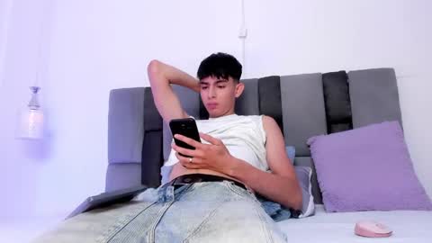 Snapshot of light_eyes_ chatting on 06/04/26, 02:56 Jhonatan online show from 06/04/26, 02:56