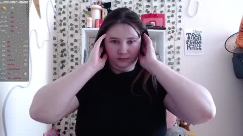 light_lunaa online show from 02/07/25, 04:27