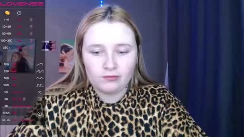 light_lunaa online show from 11/19/25, 04:18